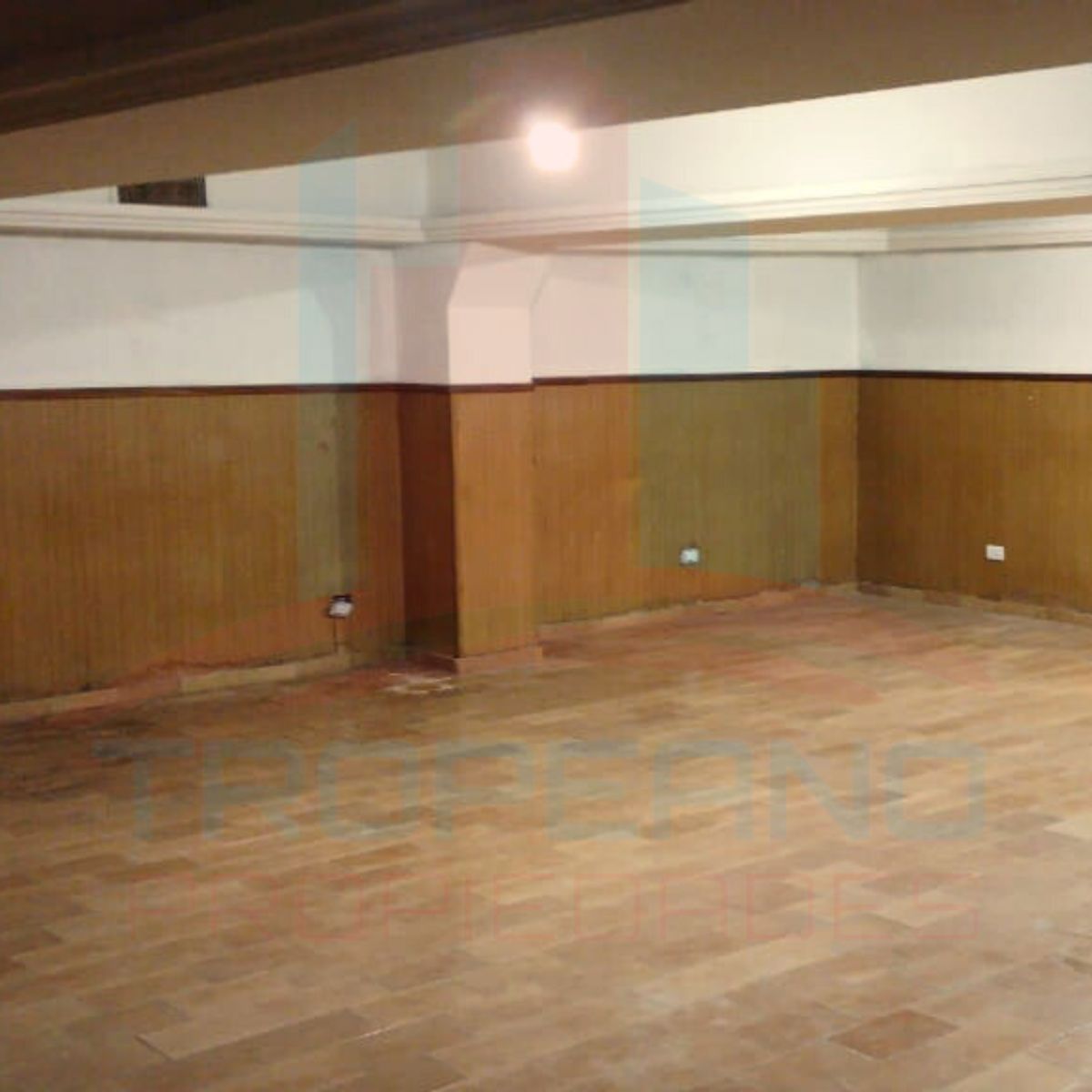 Venta En Block Galpones Salida A Dos Calles La Tablada