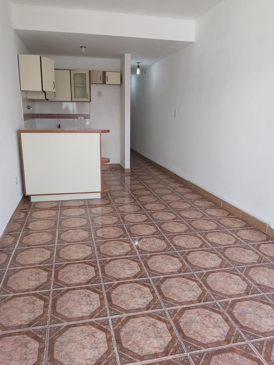 Venta Departamento de 2 ambientes y medio al frente - balcón - Ramos Mejia — foto 3