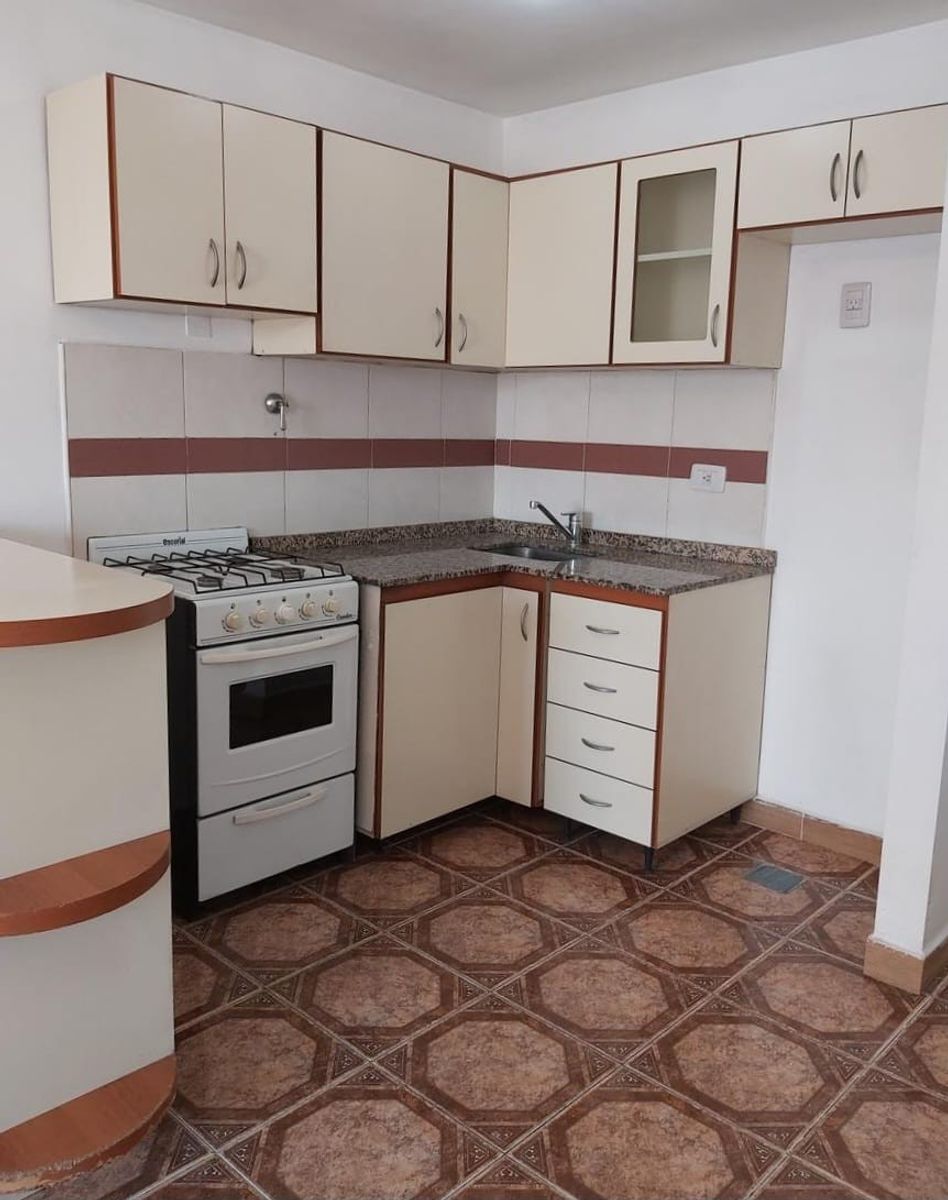 Venta Departamento de 2 ambientes y medio al frente - balcón - Ramos Mejia — foto 5