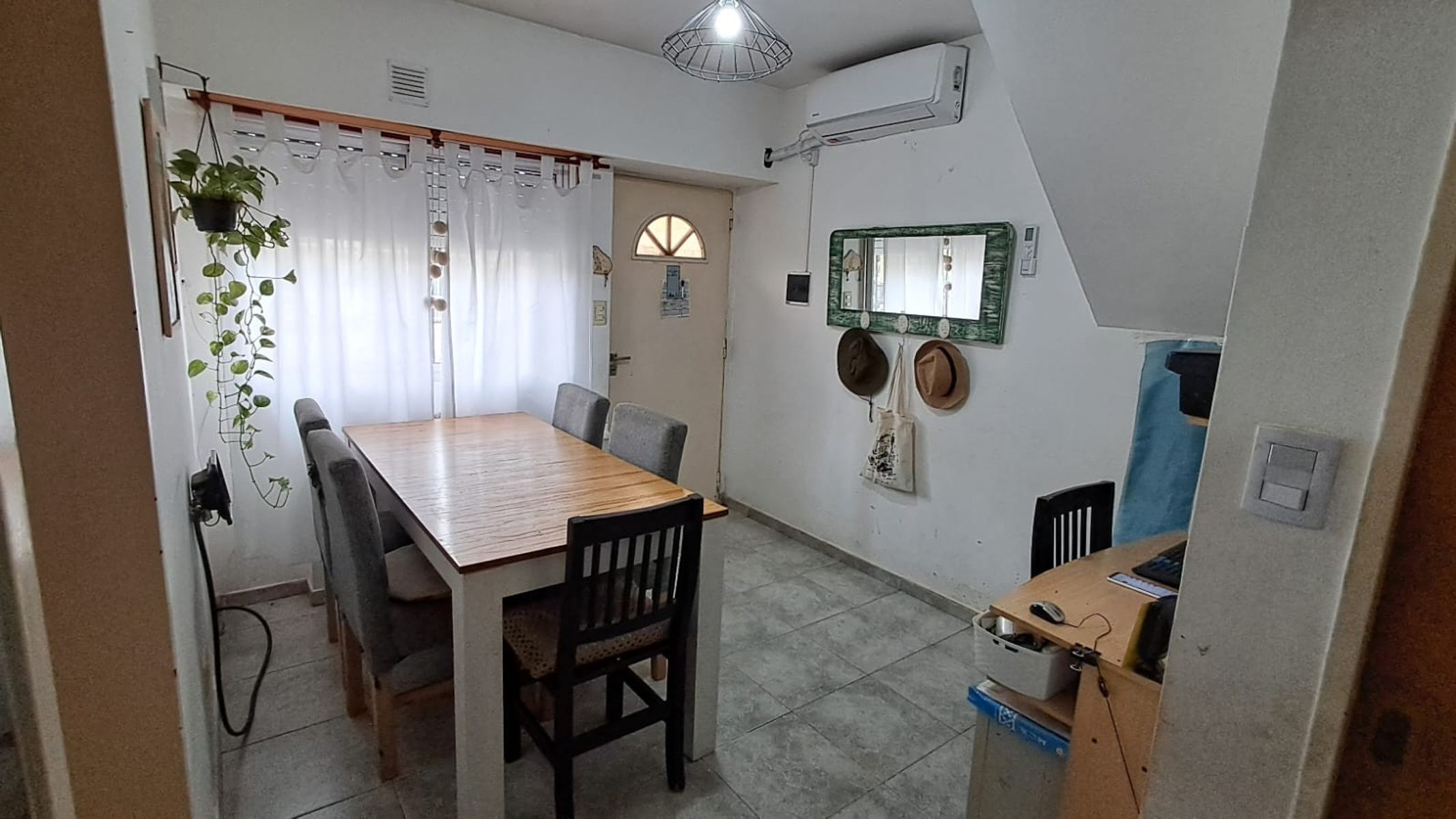 Venta Casa En Block Multifamiliar Con Patio Y Entrada De Auto La Tablada — foto 2