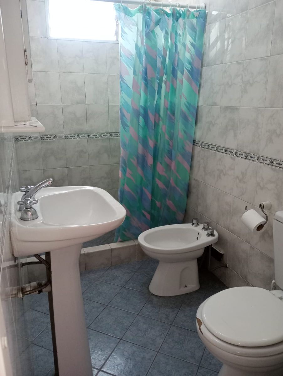Venta Casa En Block Multifamiliar Con Patio Y Entrada De Auto La Tablada — foto 6