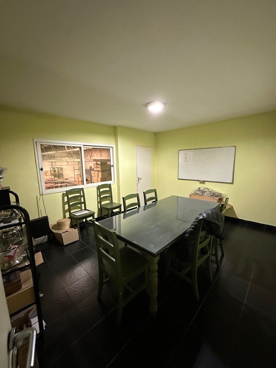 Galpón 1363 M2 En Venta, Altura 9.2 Mts, C/ Puente Grúa, Oficinas,Baños, Vestuarios. Lomas Del Mirador. — foto 9