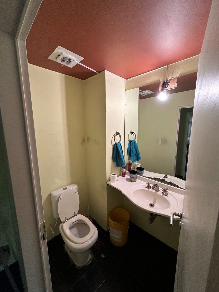 Galpón 1363 M2 En Venta, Altura 9.2 Mts, C/ Puente Grúa, Oficinas,Baños, Vestuarios. Lomas Del Mirador. — foto 13