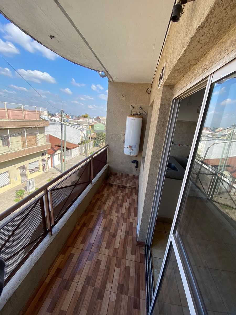 Alquiler Departamento de 3 ambientes - balcón - terraza La Tablada - 4