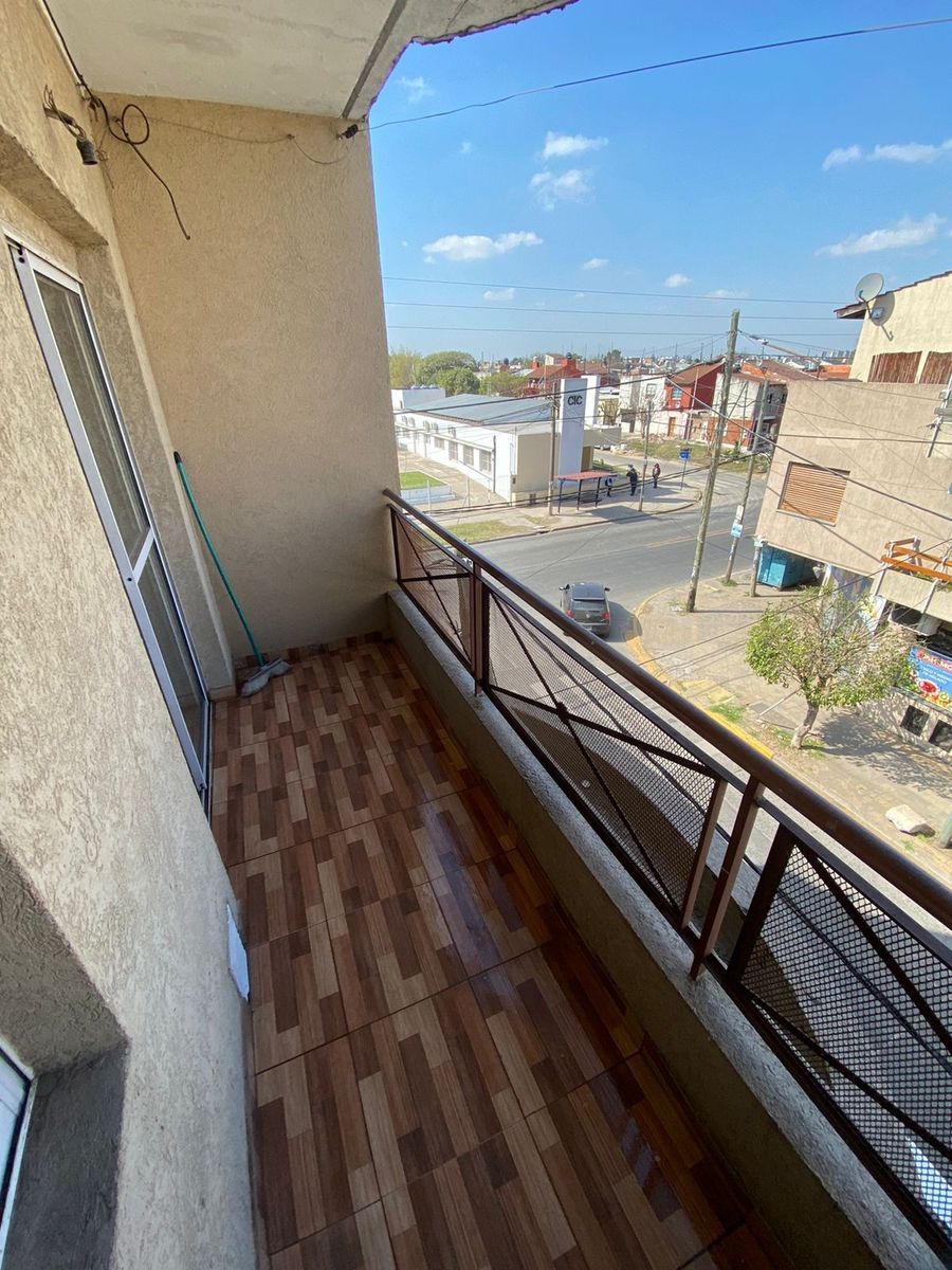 Alquiler Departamento de 3 ambientes - balcón - terraza La Tablada - 7