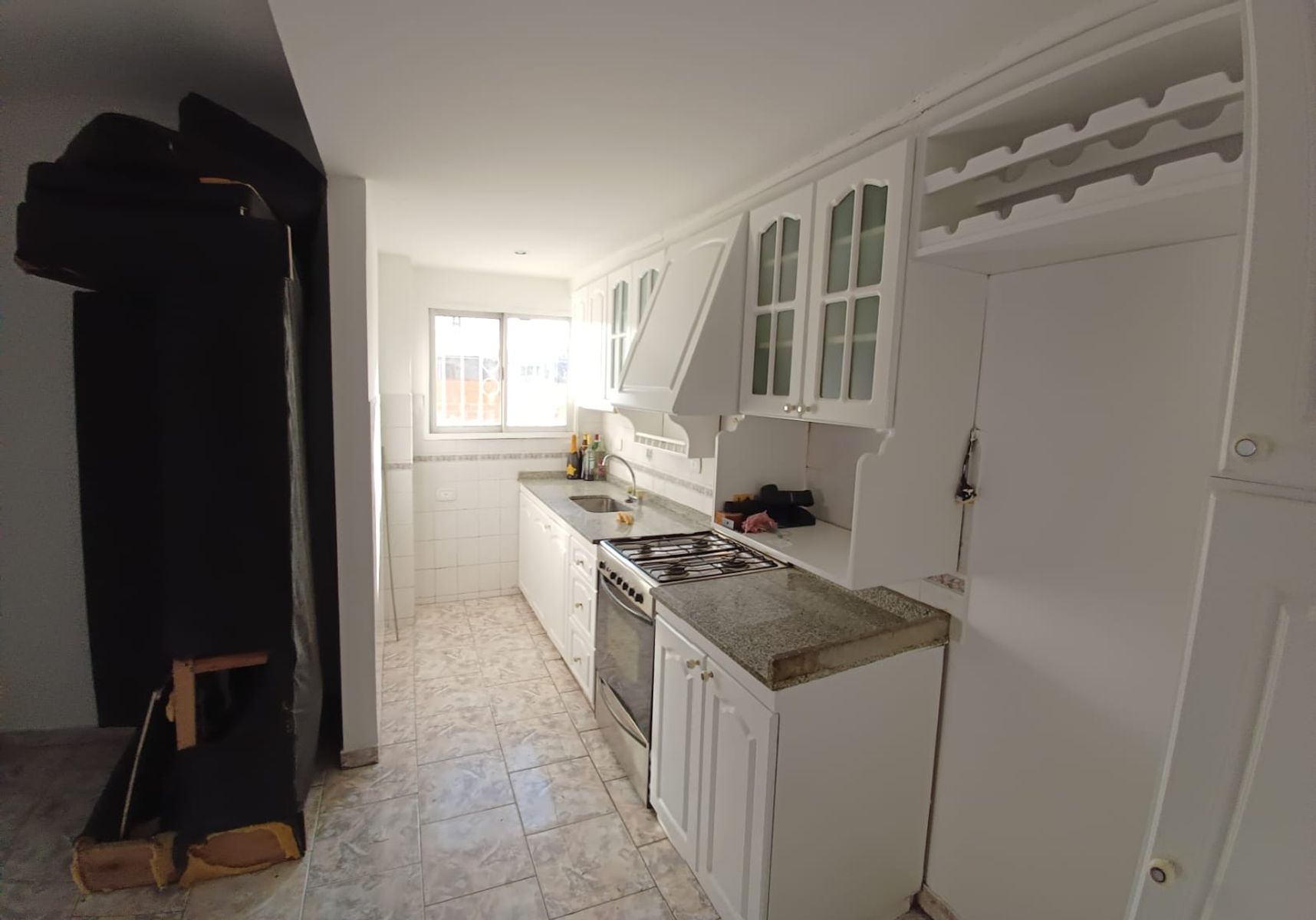 Venta Departamento De 3 Ambientes - Frente - Balcòn - Lomas Del Mirador — foto 2