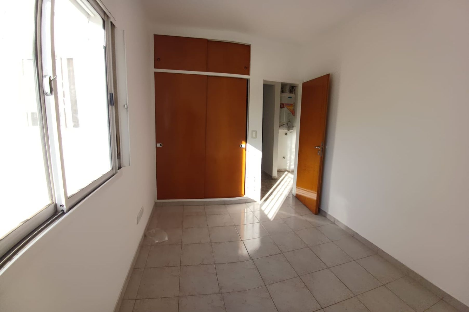 Venta Departamento De 3 Ambientes - Frente - Balcòn - Lomas Del Mirador — foto 4