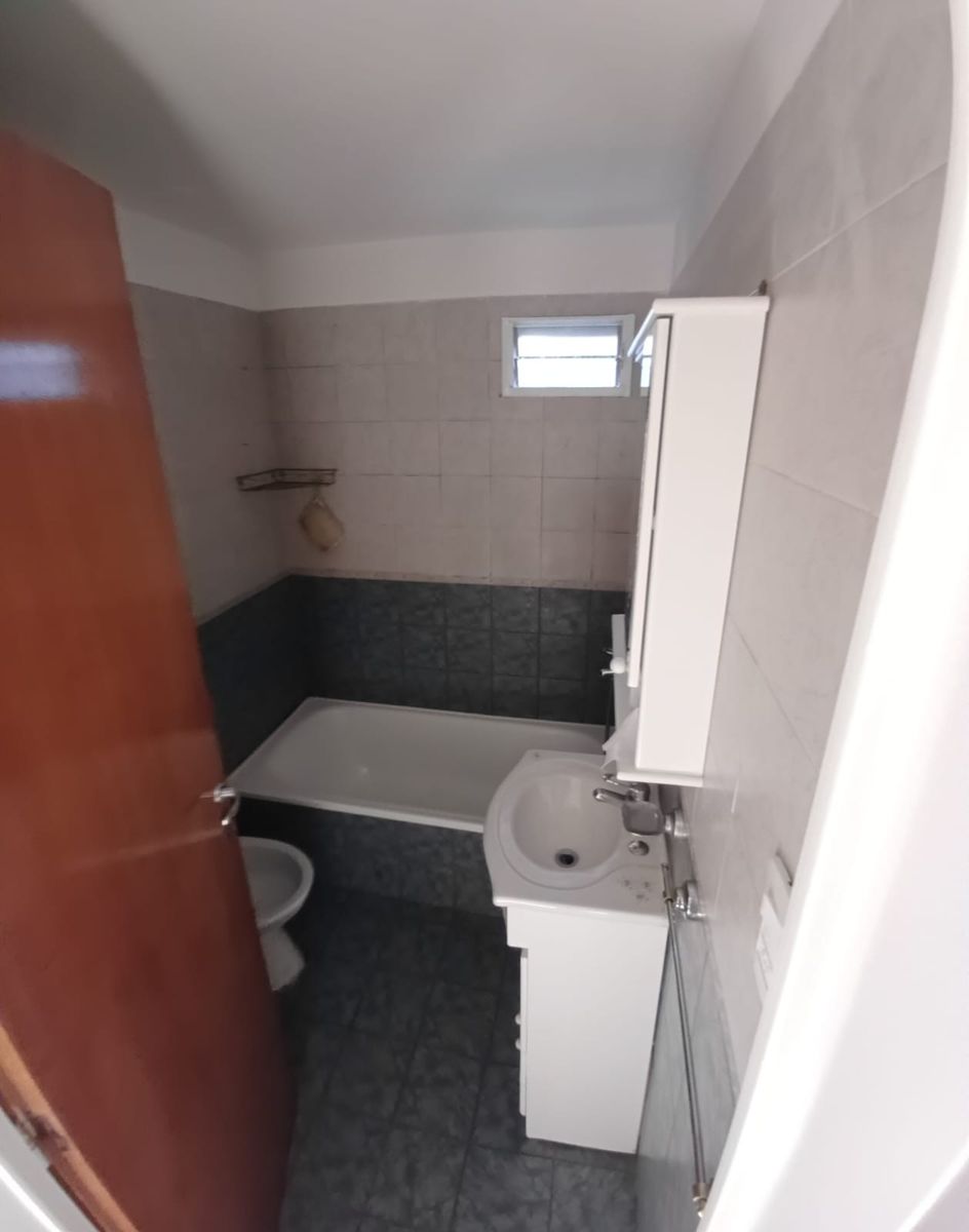 Venta Departamento De 3 Ambientes - Frente - Balcòn - Lomas Del Mirador — foto 7