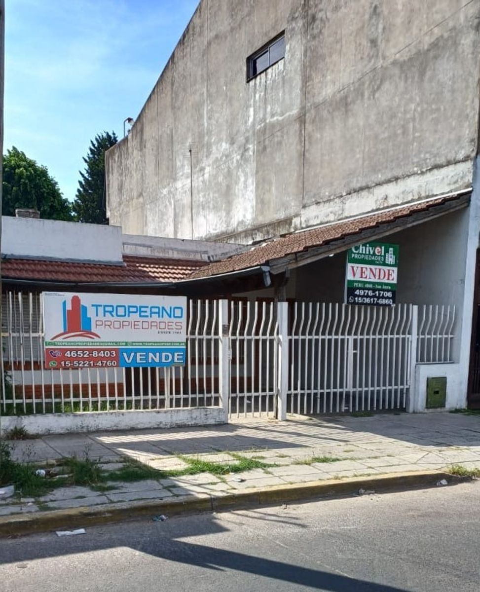 VENTA Casa 3 ambientes garage - parque - Apto crédito - San Justo