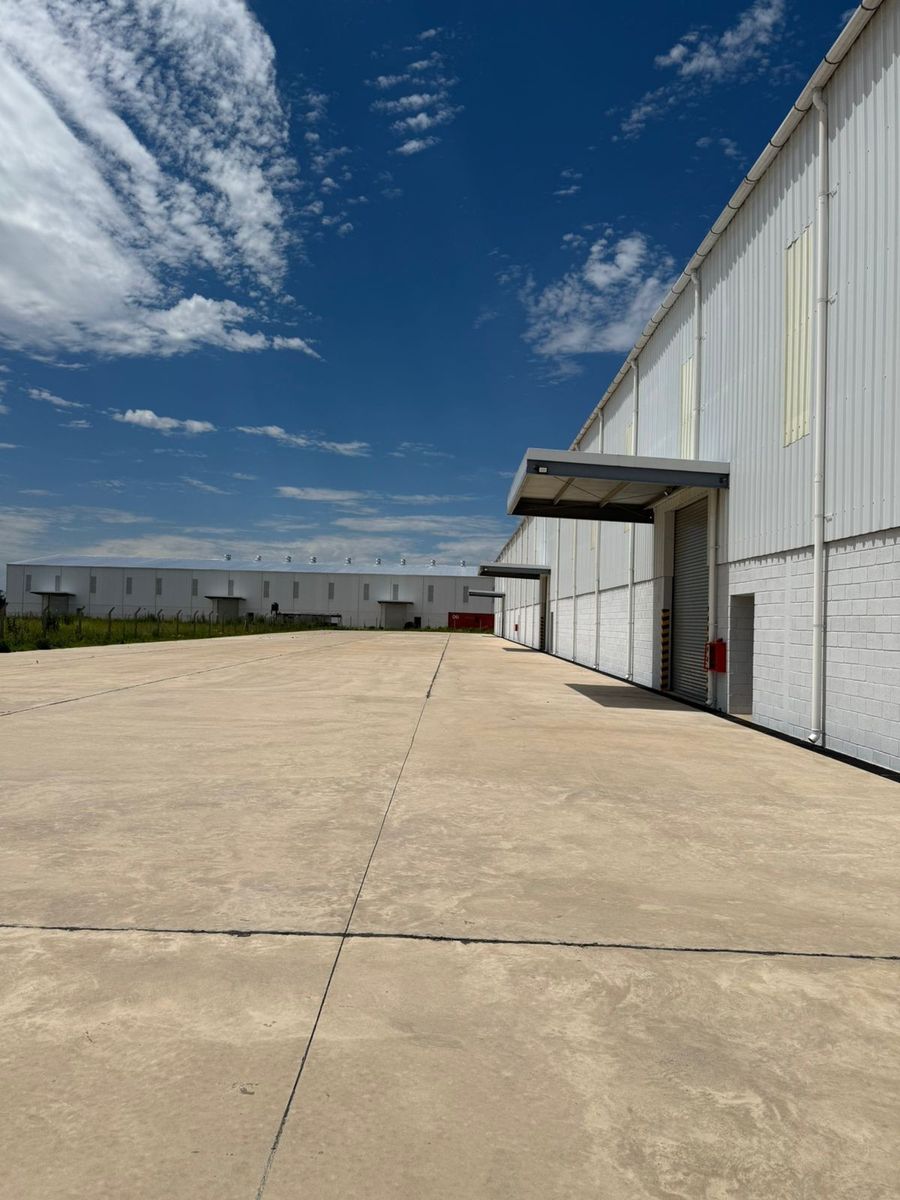 Nave Industrial 3970 M2 Cub. C/ Playa De Maniobras De 5500 M2, A Mts DeAu. Ezeiza Cañuelas, Carlos Spegazzini. — foto 5