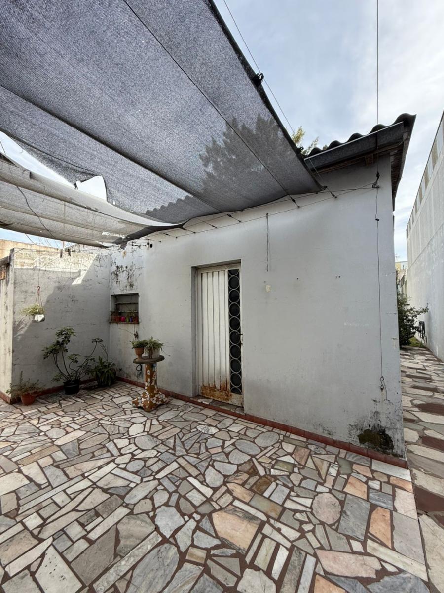 Venta Local Con Vivienda Integrada - Fondo Libre - A Refaccionar - LomasDel Mirador — foto 3
