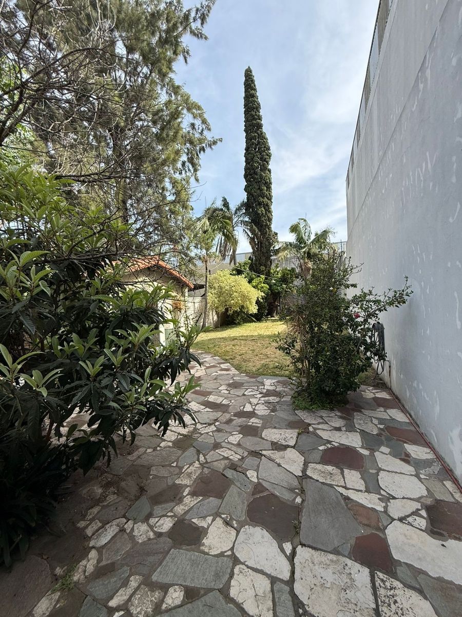 Venta Local Con Vivienda Integrada - Fondo Libre - A Refaccionar - LomasDel Mirador — foto 11
