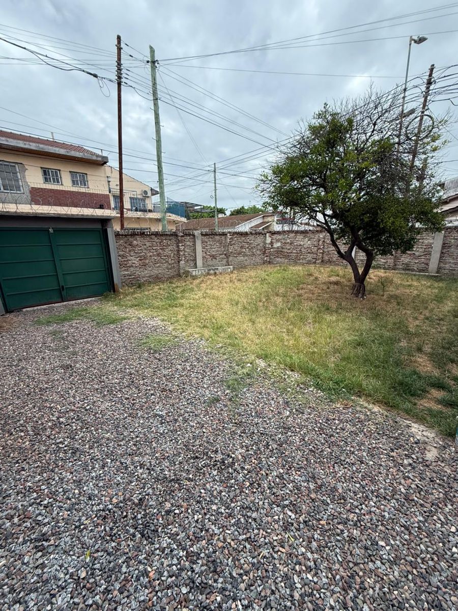 Venta Casa lote propio en esquina - patio - garage - Villa Sarmiento — foto 4