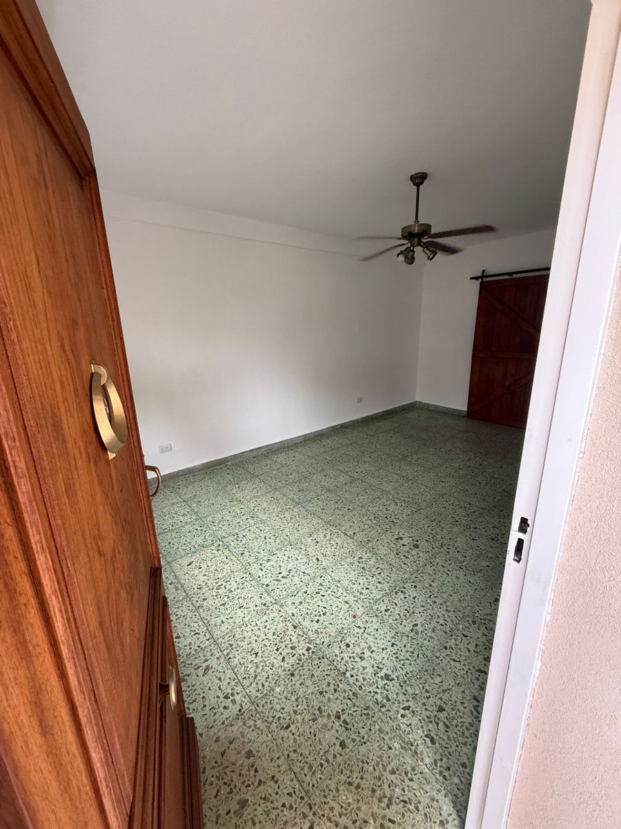 Venta Casa De 4 Ambientes - Patio - Garage - La Tablada