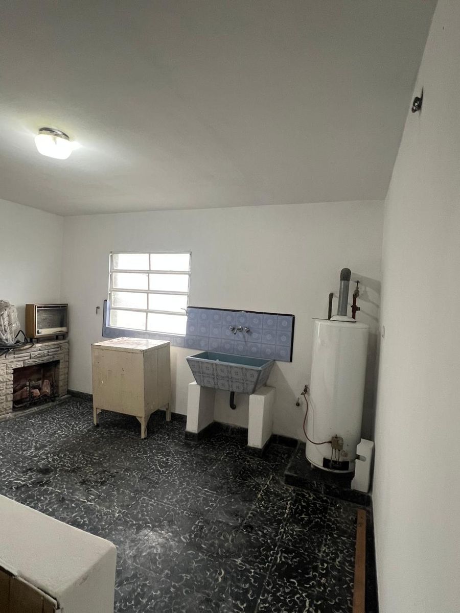 Alquiler PH tipo Casa de 3 ambientes - patio - lavadero - La Tablada - 4