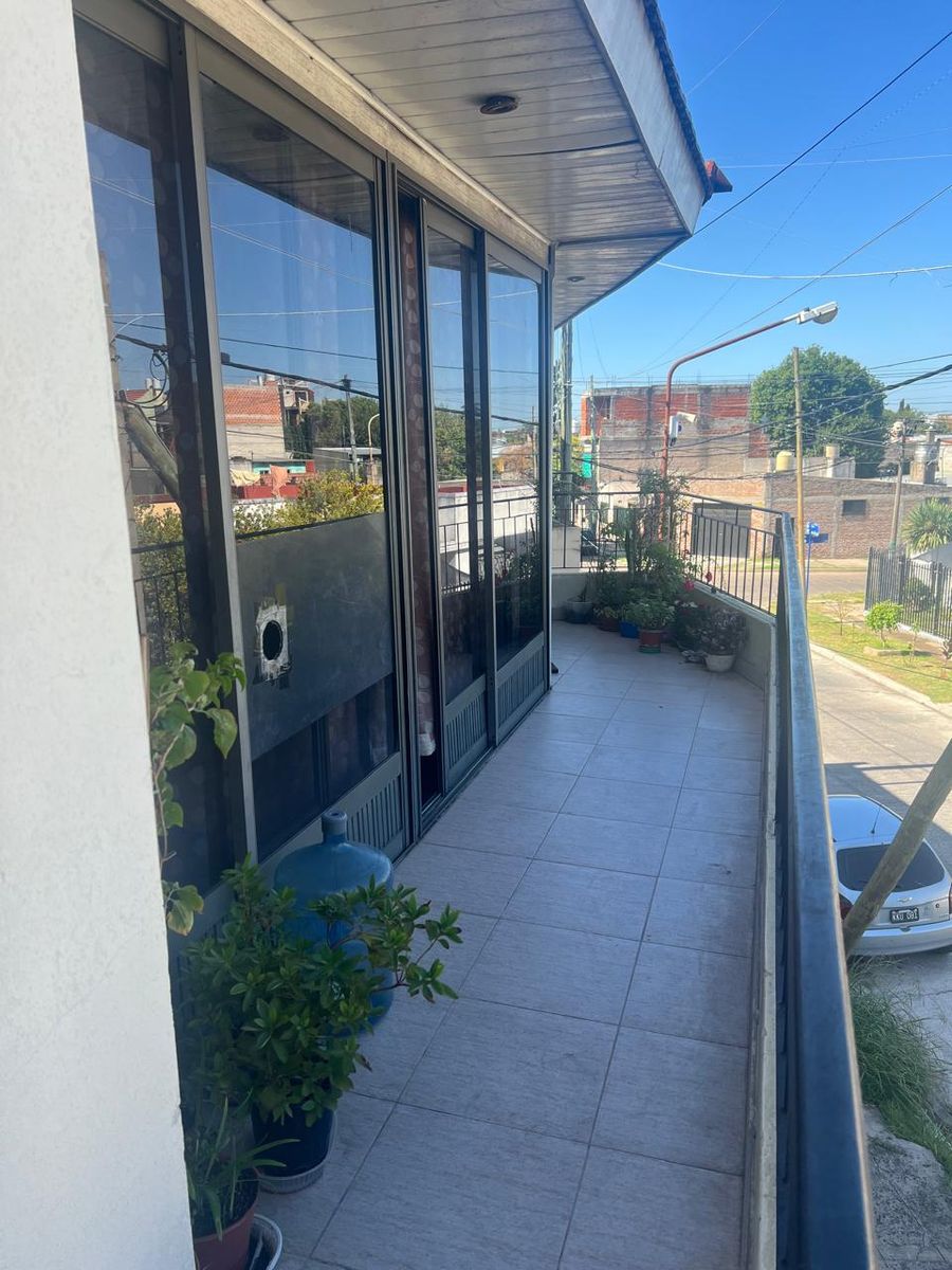 VENTA GALPÒN CON VIVIENDA Y LOCAL 628 M2 LA TABLADA - 13