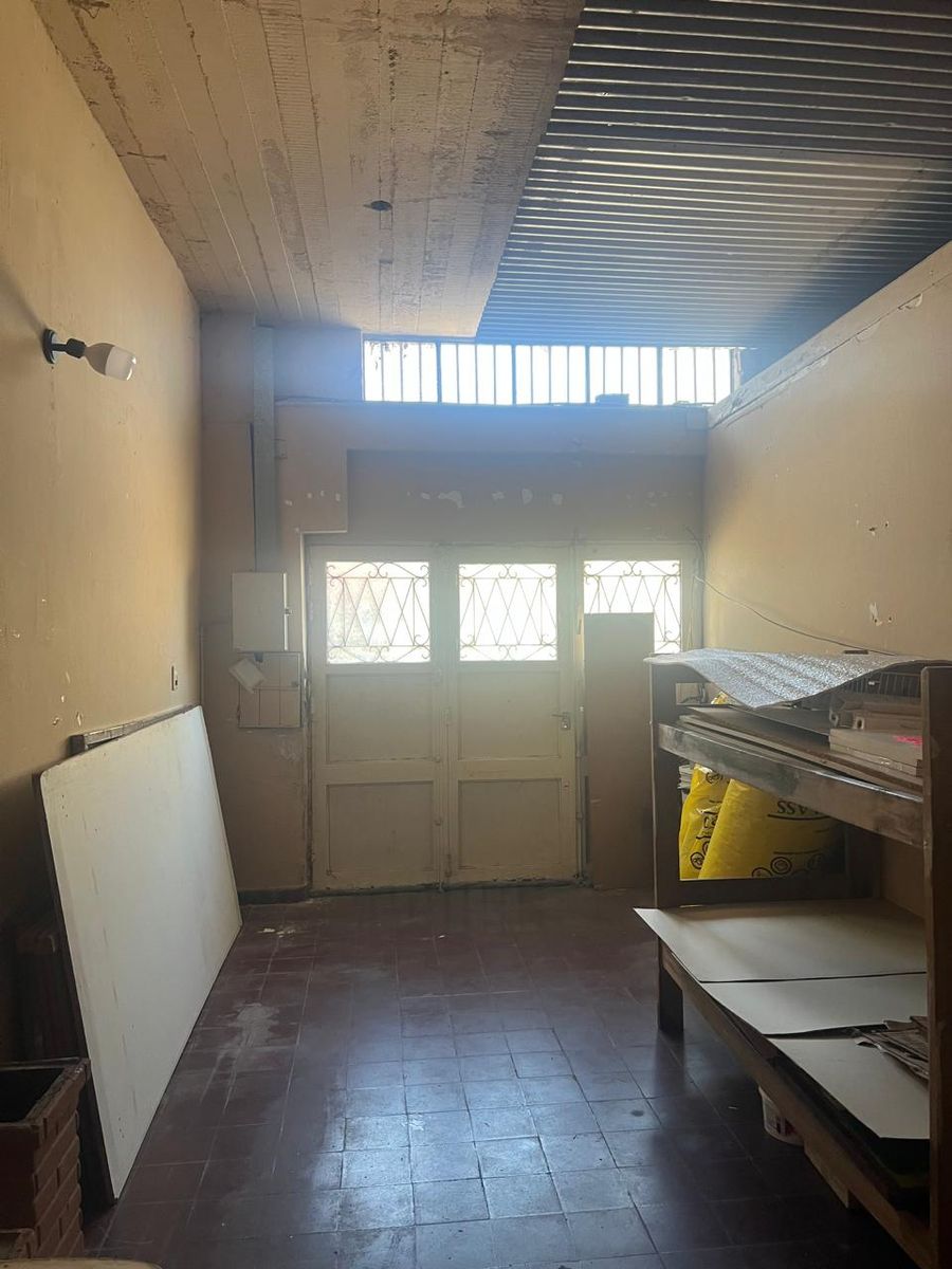 Venta Ph De 2 Ambientes Con Local Y Garage La Tablada - 3