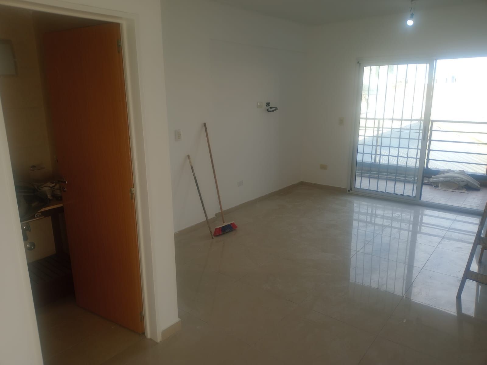 Alquiler Departamento 3 Ambientes Amplio La Tablada - 4