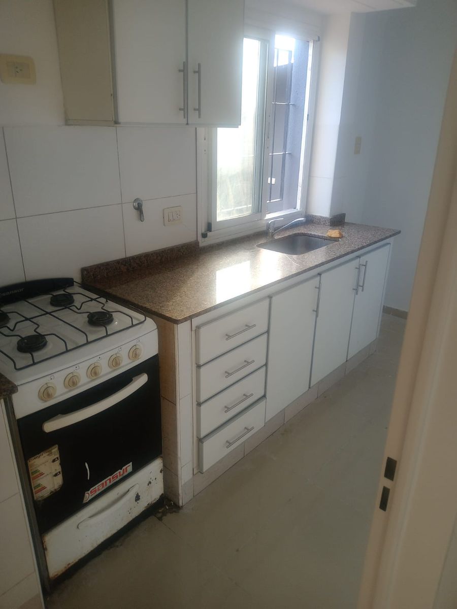 Alquiler Departamento 3 Ambientes Amplio La Tablada - 6