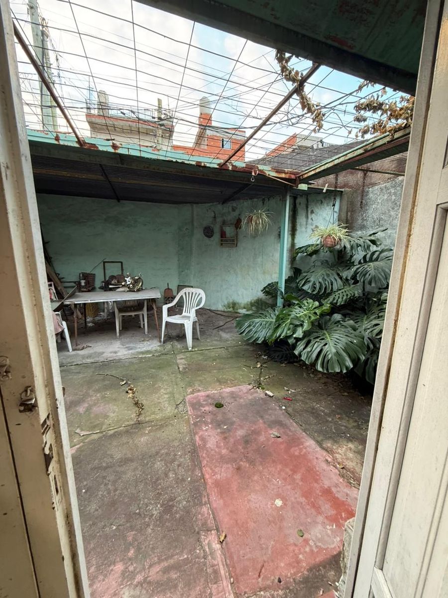 2 casas en block en La Tablada en venta - 19