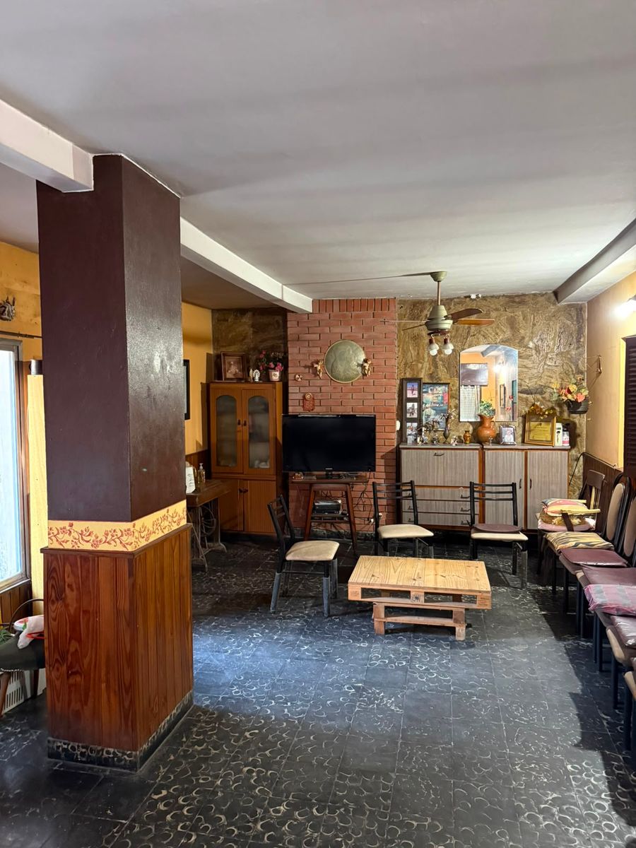 2 casas en block en La Tablada en venta - 25