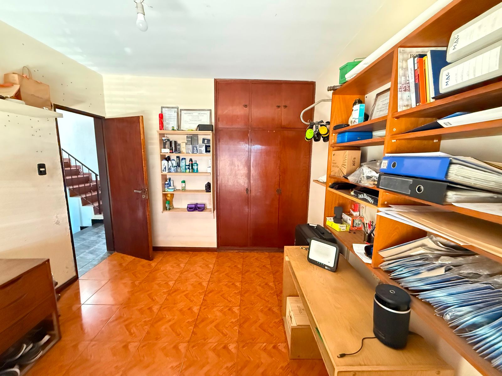 Casa en venta 6 ambientes con Jardin cochera pasante quincho y despensa - 19