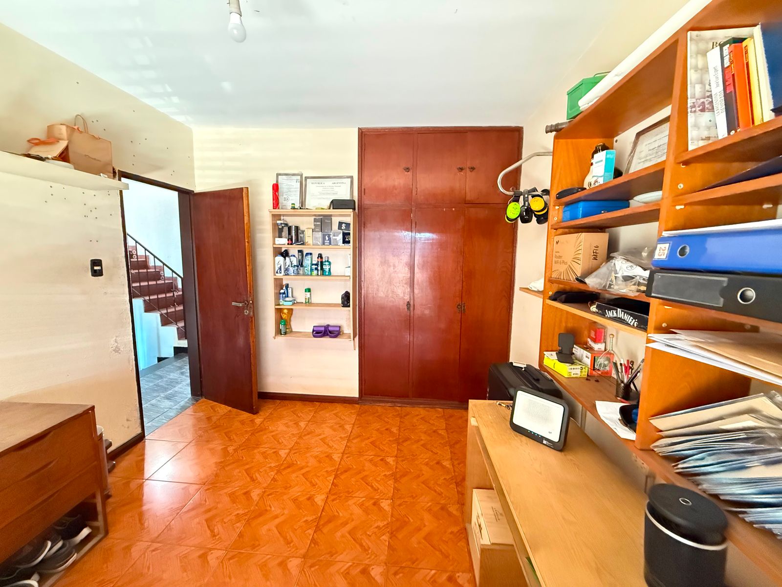 Casa en venta 6 ambientes con Jardin cochera pasante quincho y despensa - 20