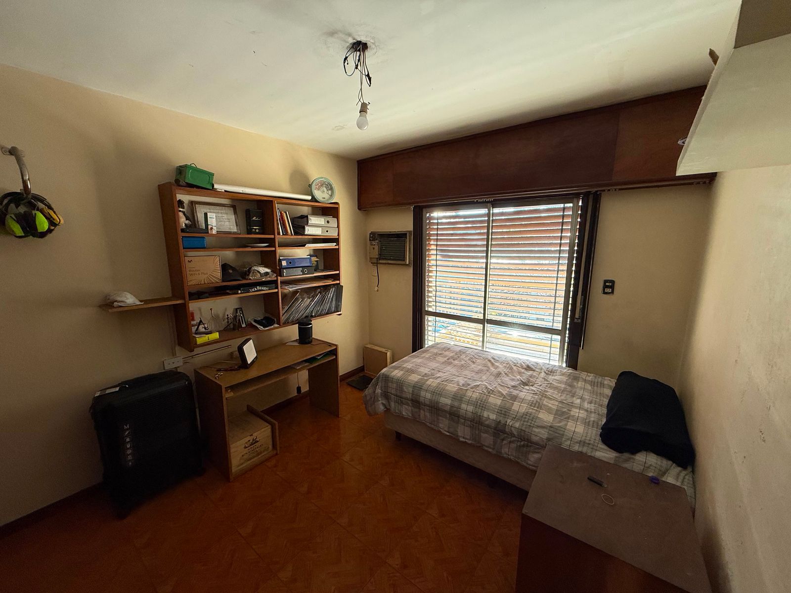 Casa en venta 6 ambientes con Jardin cochera pasante quincho y despensa - 21