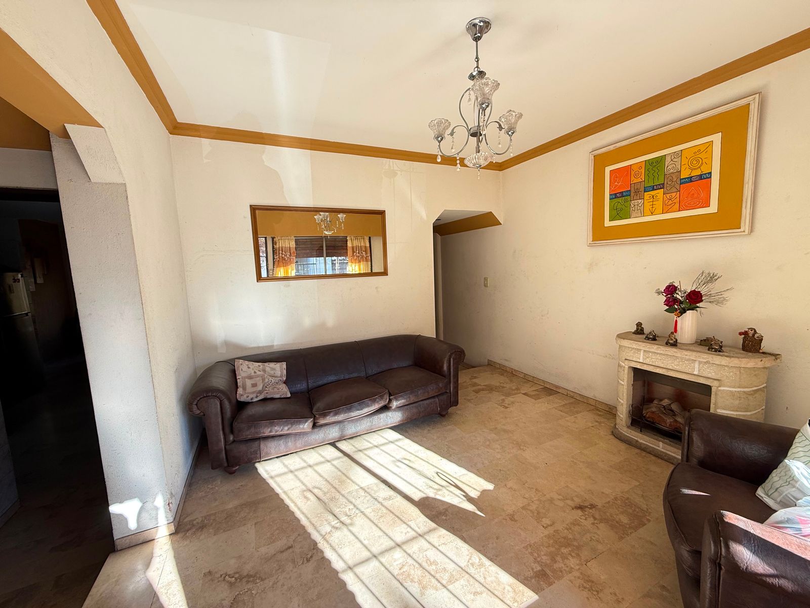 Casa en venta 6 ambientes con Jardin cochera pasante quincho y despensa - 48