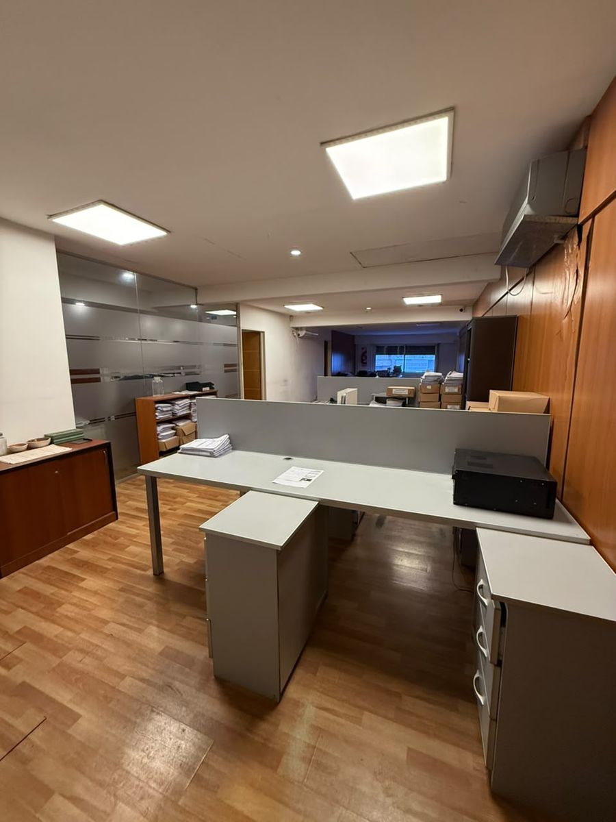 Oficinas En Alquiler 203 M2 Cub. En Planta Alta Importantes Accesos Lomas Del Mirador - 2