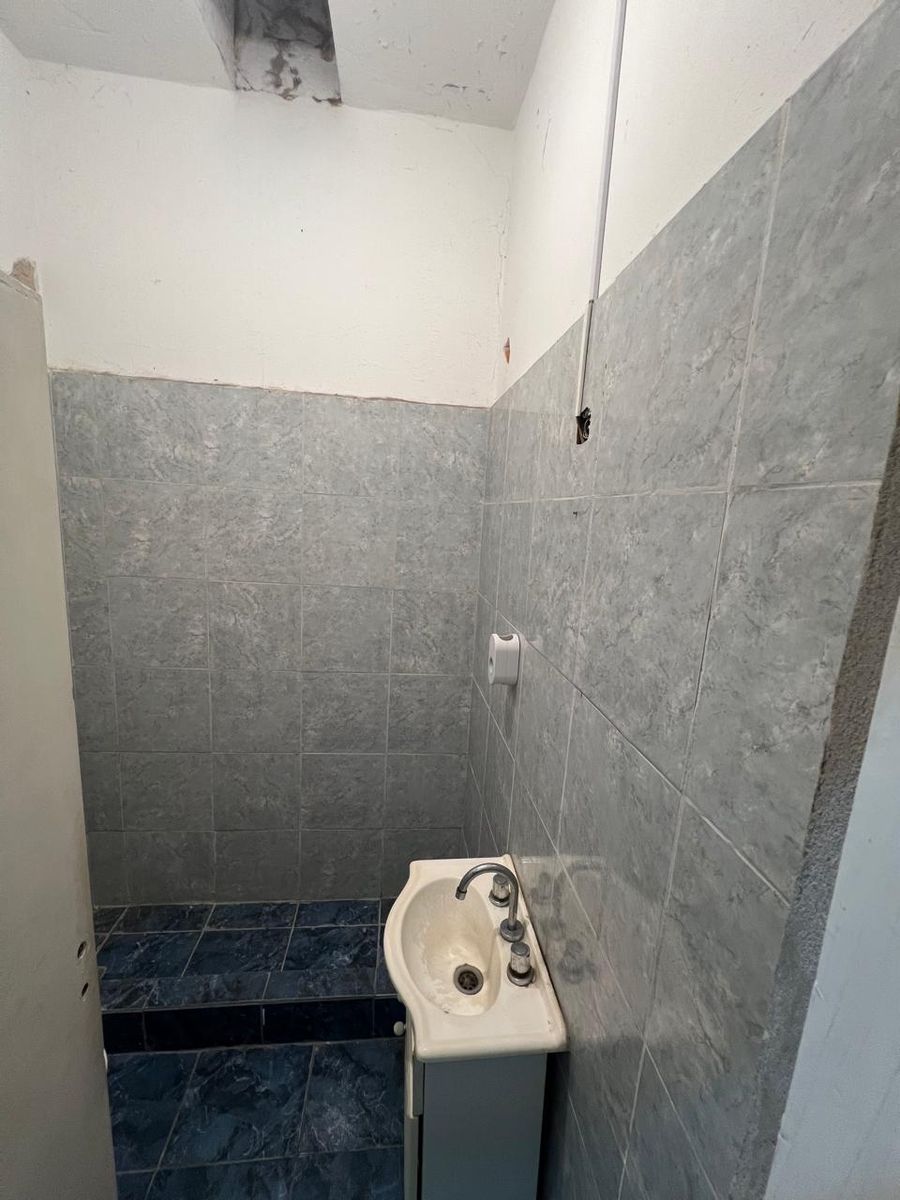 Galpon en Venta en Lomas Del Mirador 550m2 - 13