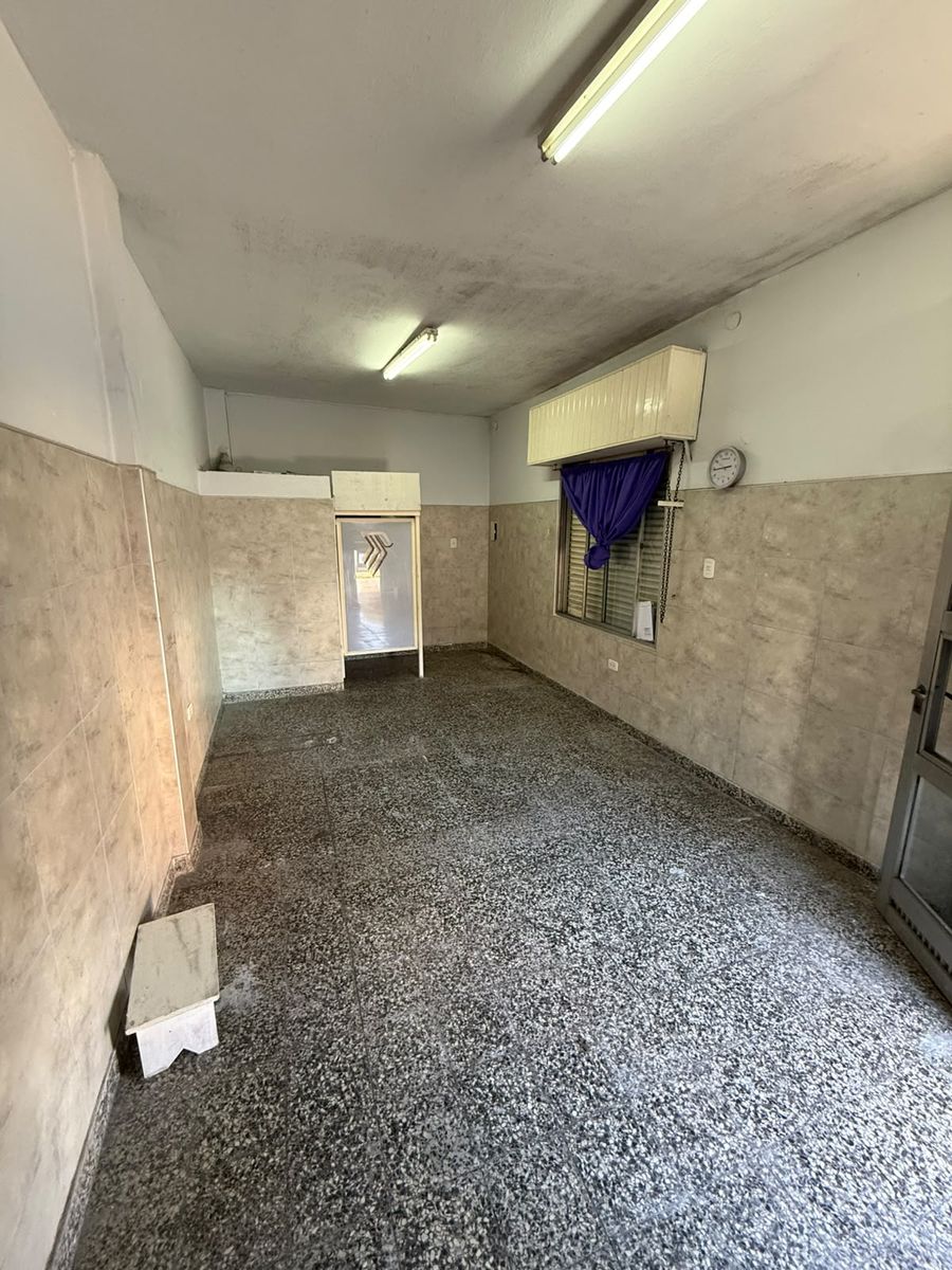 Local En Alquiler, Esquina Olleros y Cerrito, La Tablada — foto 9