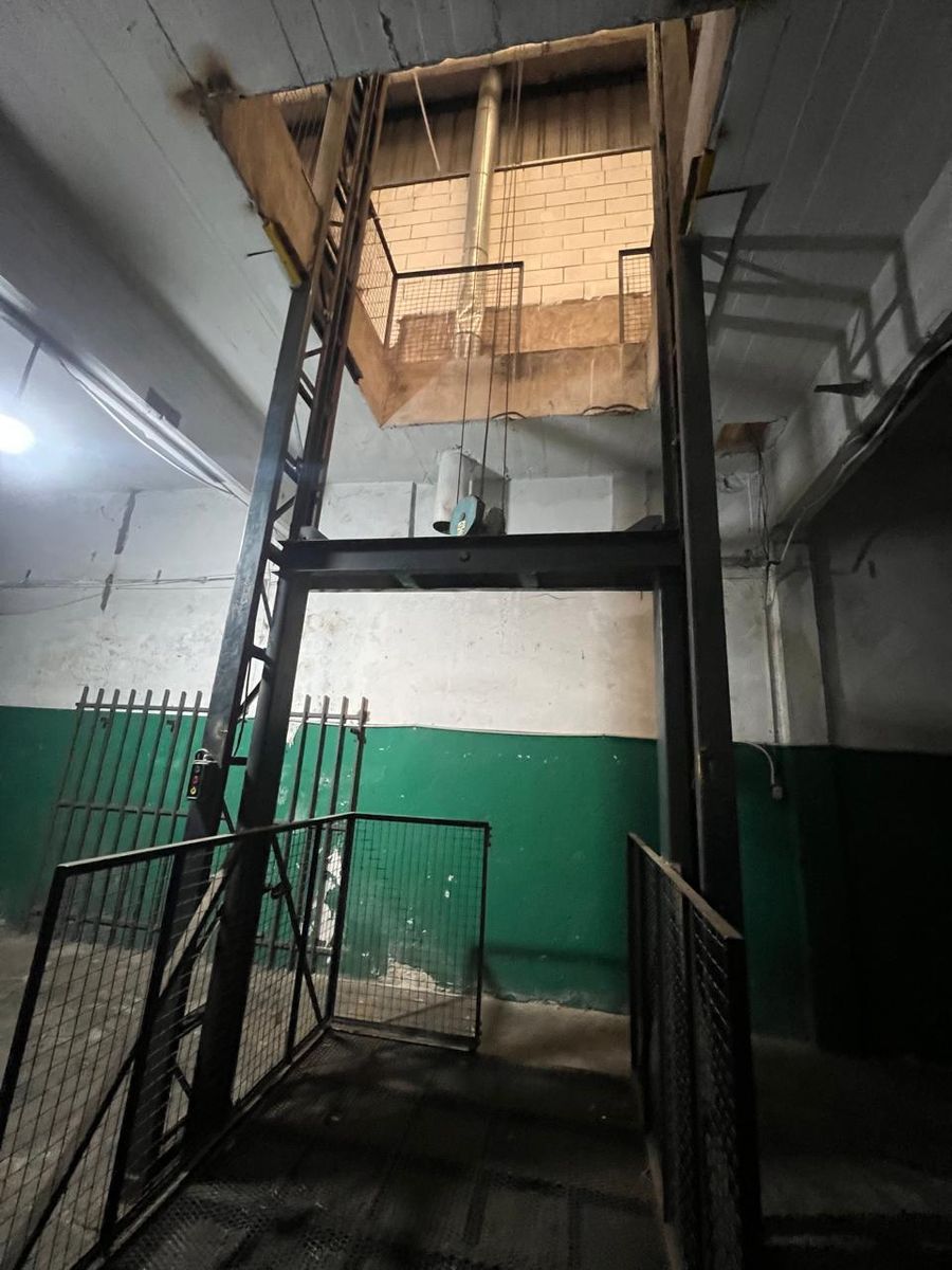 Galpon En Venta De 2 Plantas, Lomas Del Mirador - 9