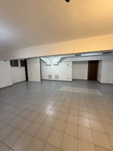 Local Comercial En Alquiler 430 M2 Cub, Sobre Avenida Crovara, La Tablada. - 16