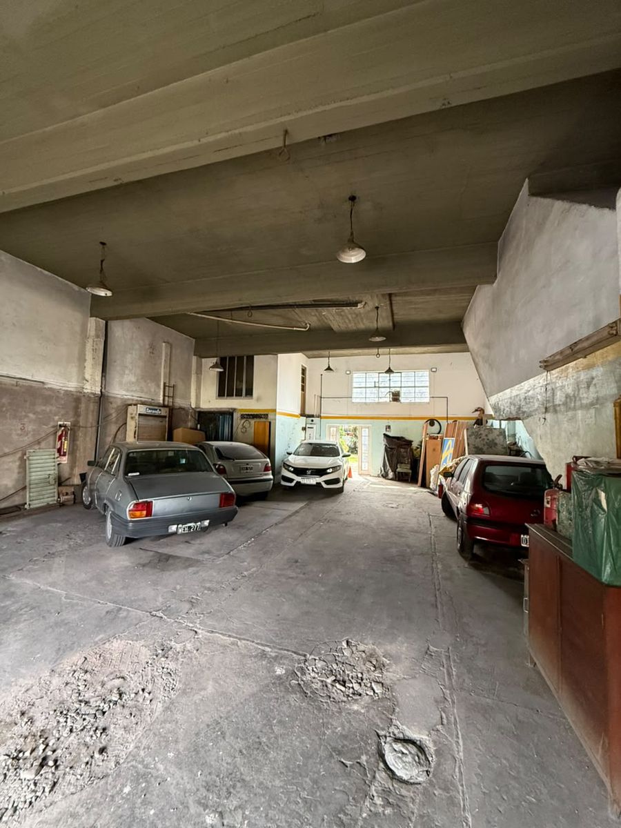 Venta De Vivienda Con Galpon 400m2, La Tablada — foto 8