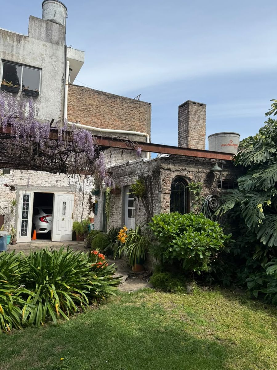 Venta De Vivienda Con Galpon 400m2, La Tablada - 24