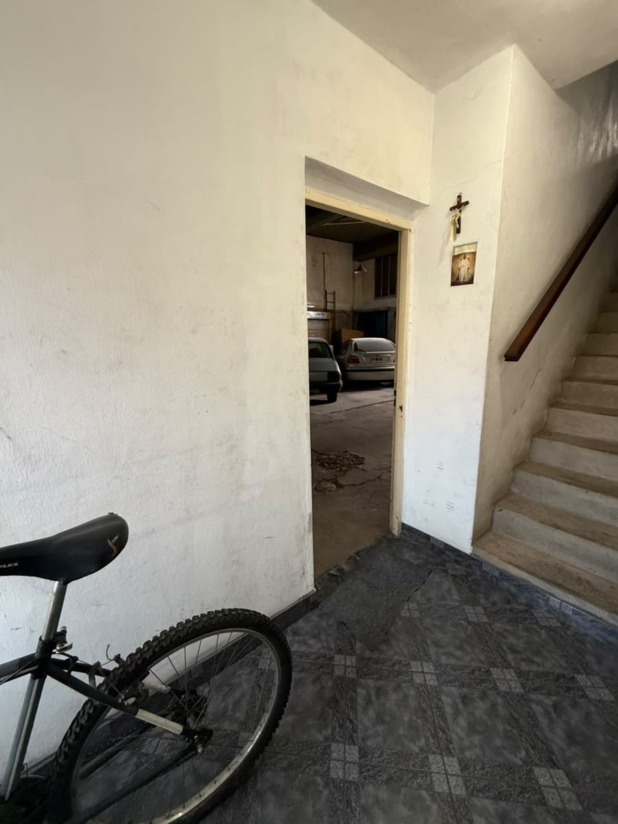 Venta De Vivienda Con Galpon 400m2, La Tablada - 26