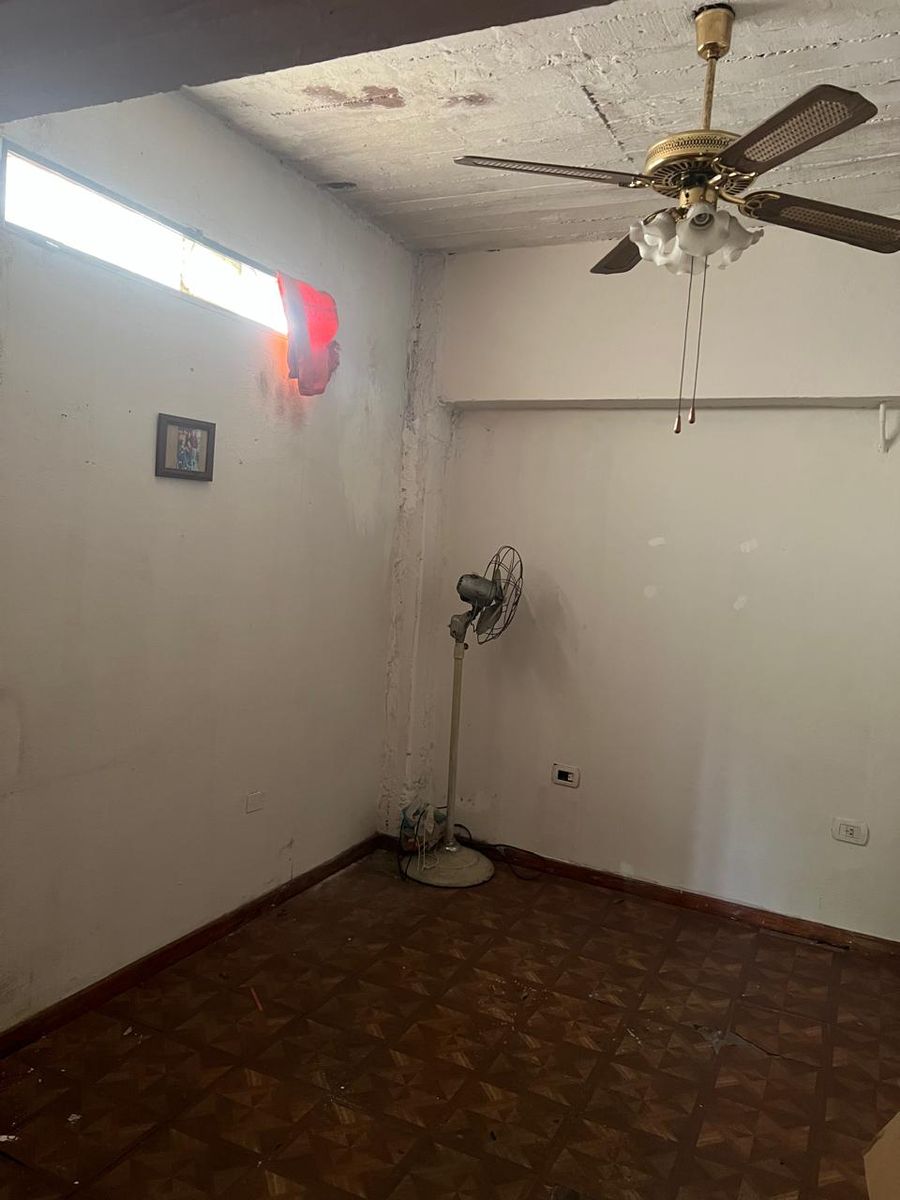 Galpon en Venta con departamento 2 ambientes techo de loza — foto 5