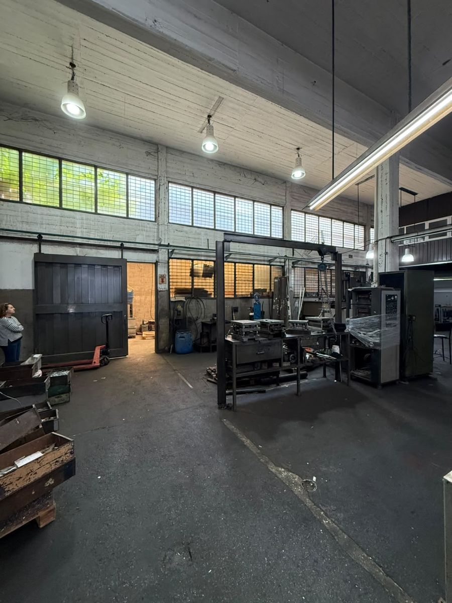 Galpon Industrial En Venta, Lomas Del Mirador, Excelente Superficie y Ubicacion - 17
