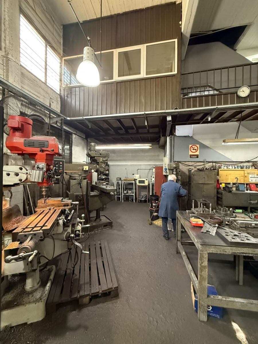 Galpon Industrial En Venta, Lomas Del Mirador, Excelente Superficie y Ubicacion - 33