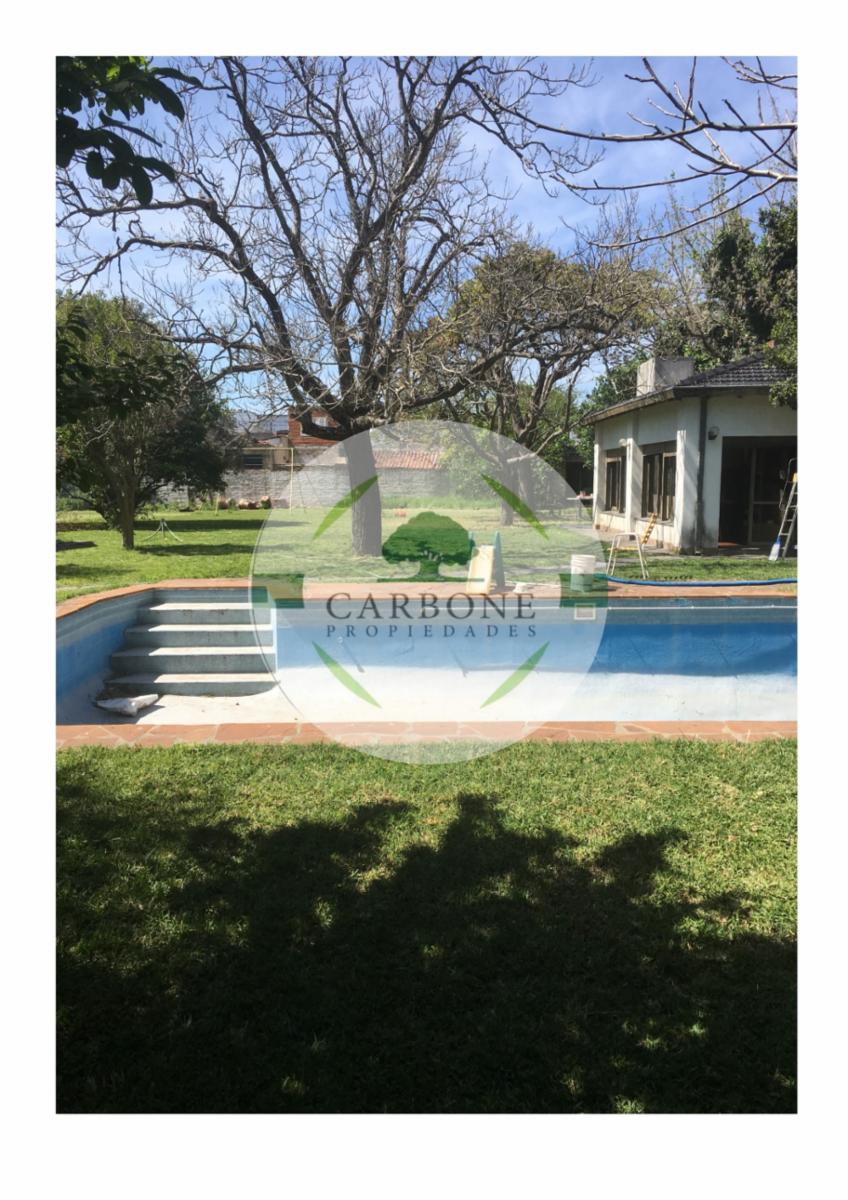 CASA QUINTA EN HURLINGHAM, IDEAL INVERSOR. - 1
