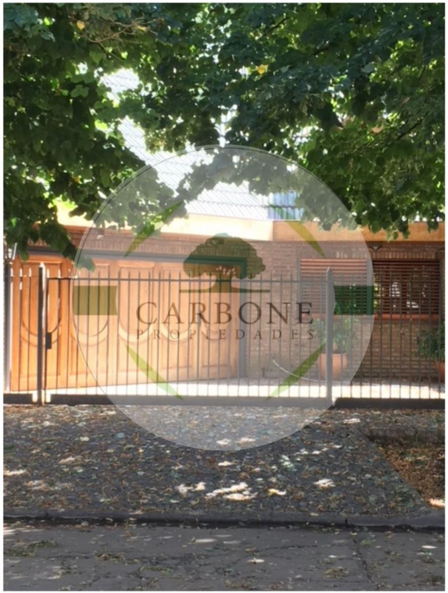 EXCELENTE PROPIEDAD EN VENTA (BARRIO INGLES)