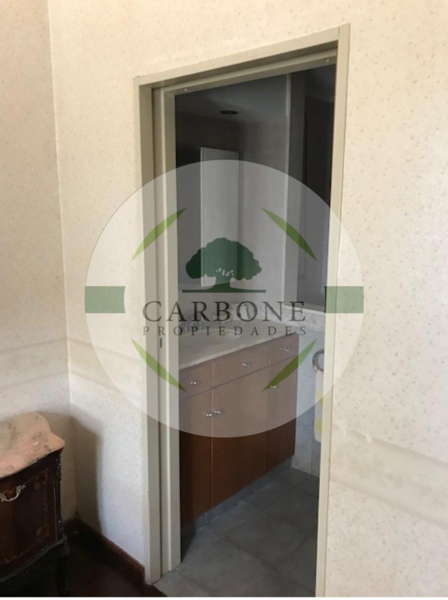Casa tipo chalet en venta, Buena ubicación residencial, Hurlingham — foto 2