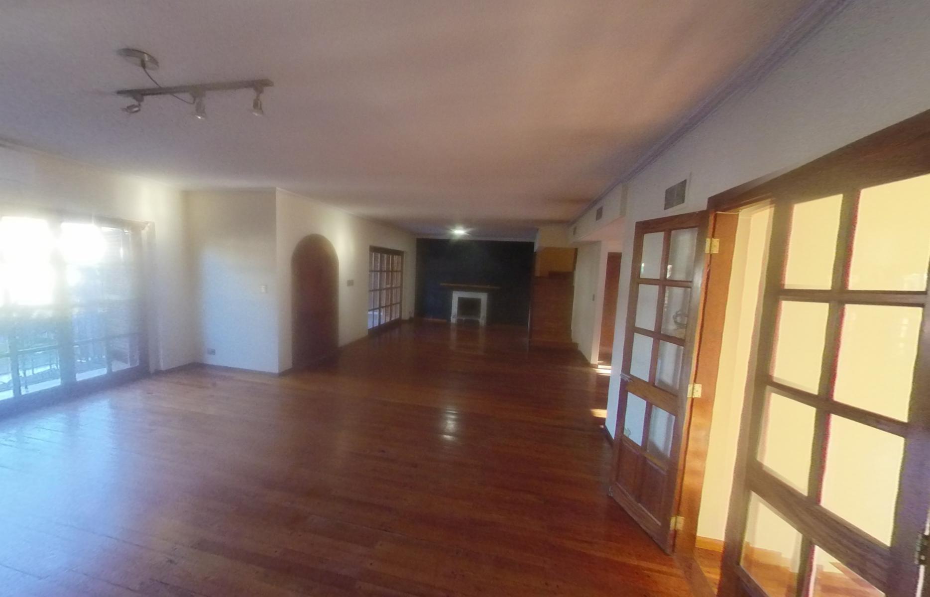 HURLINGHAM SOLIDO CHALET CLASICO EN VENTA, SUBSUELO Y 3 PLANTAS. — foto 4