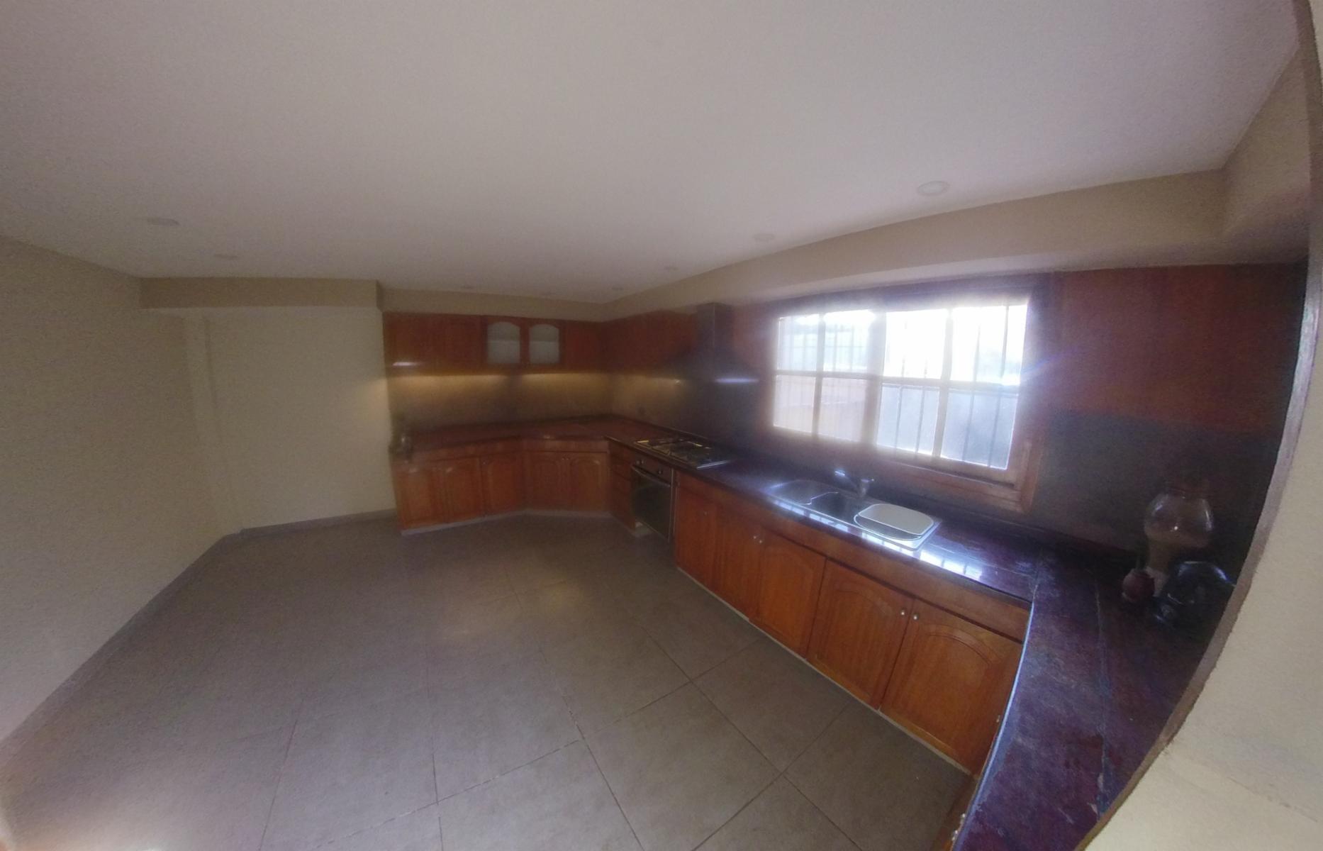 HURLINGHAM SOLIDO CHALET CLASICO EN VENTA, SUBSUELO Y 3 PLANTAS. — foto 6