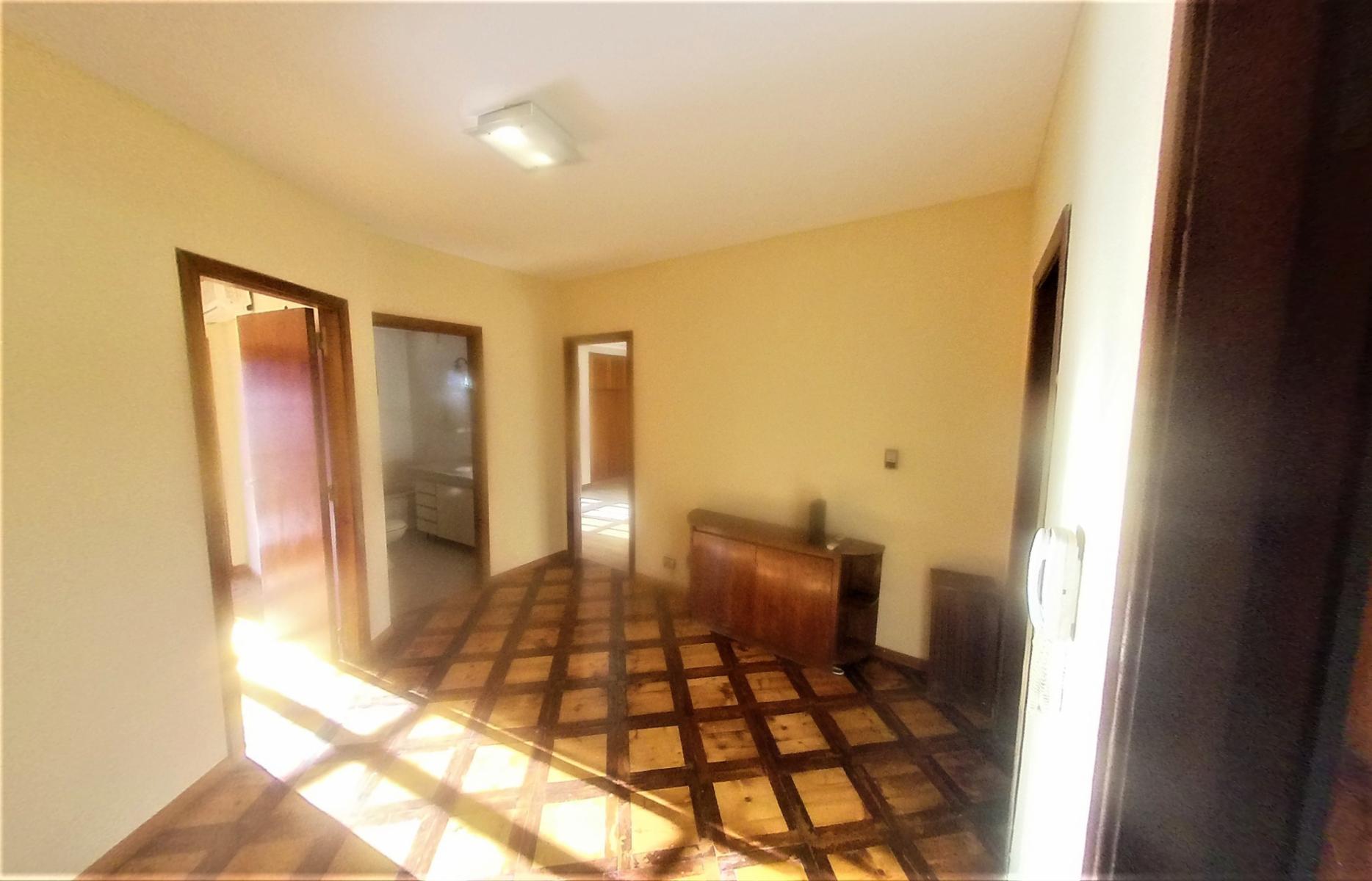 HURLINGHAM SOLIDO CHALET CLASICO EN VENTA, SUBSUELO Y 3 PLANTAS. — foto 14