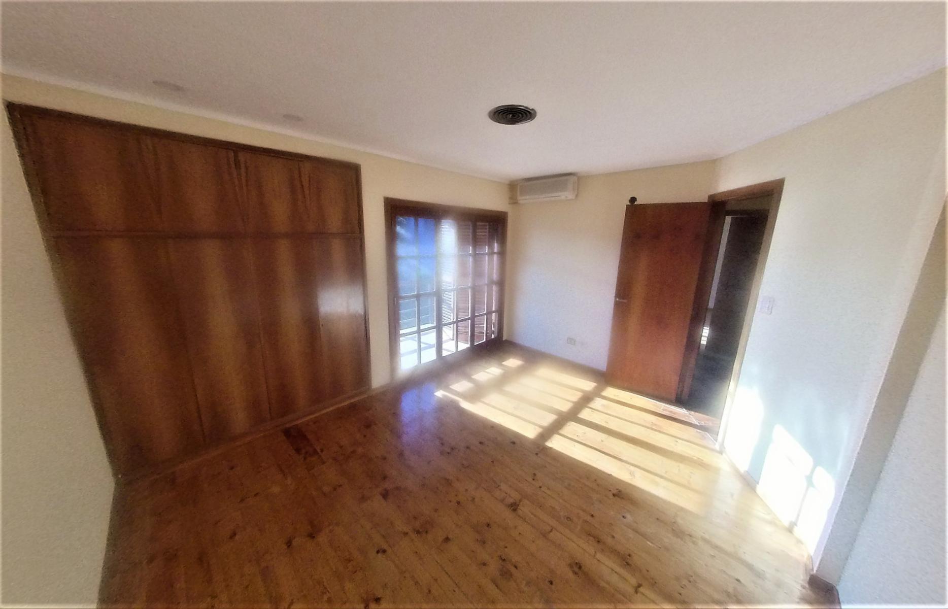 HURLINGHAM SOLIDO CHALET CLASICO EN VENTA, SUBSUELO Y 3 PLANTAS. — foto 15
