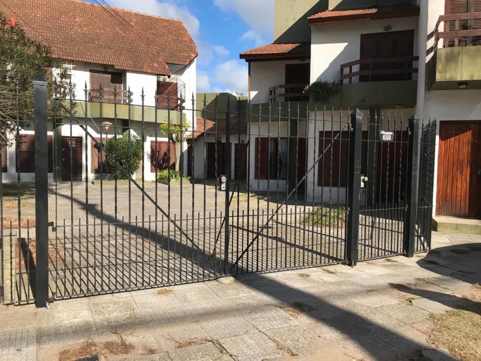 TRIPLEX EN VENTA SAN BERNARDO LA COSTA