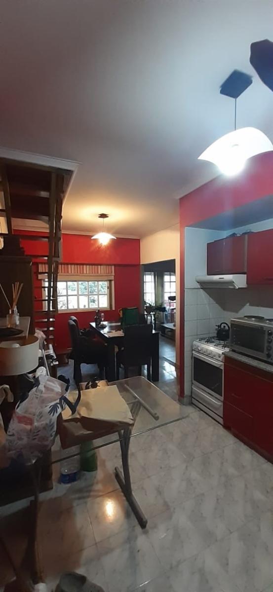 VENTA DEPARTAMENTO DUPLEX CON COCHERA VISTA AL FRENTE CASEROS 3 Amb. — foto 3