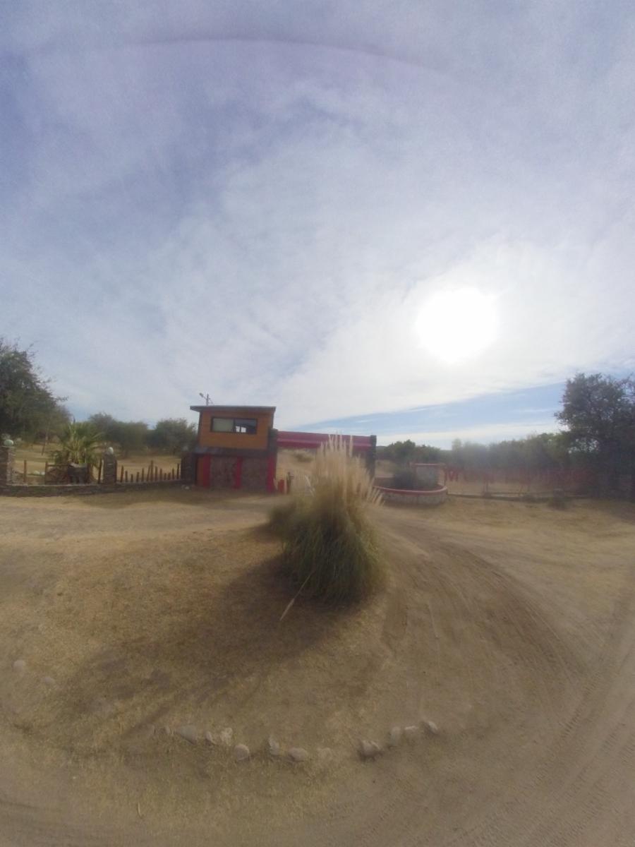 TU LUGAR EN LAS SIERRAS, LOTEO DE 1000 MTS2 MAS CASA LLAVE EN MANO. ULTIMOS DISPONIBLES, BARRIO CONSOLIDADO, VIVIENDA PERMANENTE O FINES TURISTICOS. ECO PUEBLO MONTE DE ORO. - 2